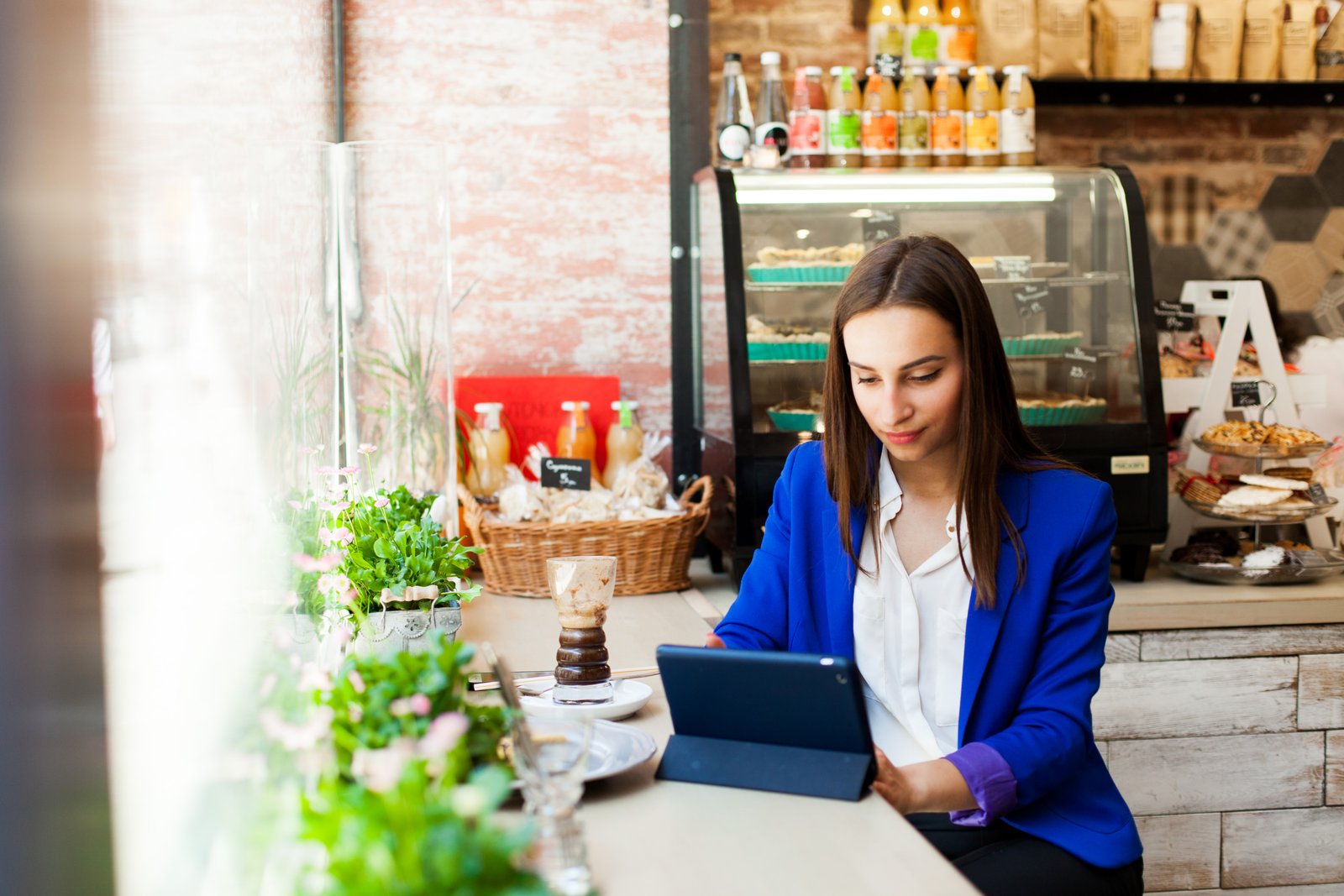 How SMEs Can Compete with Large Companies