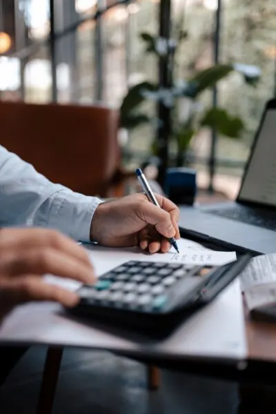how to calculate import costs